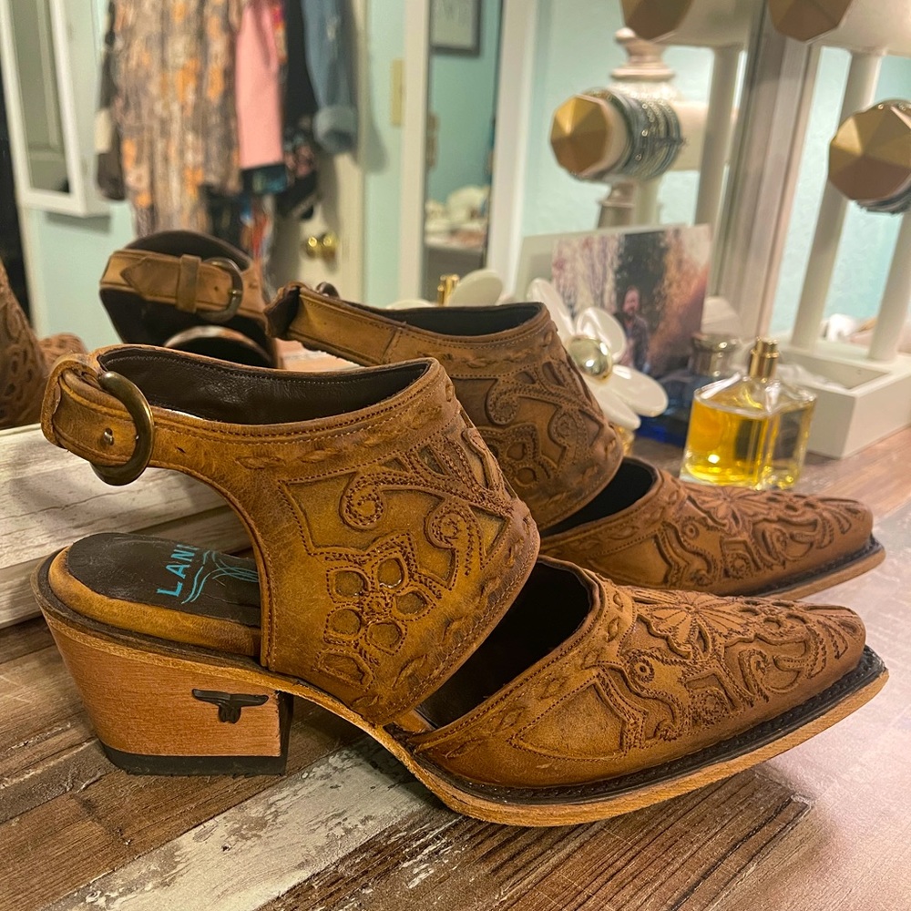 Lane Mules